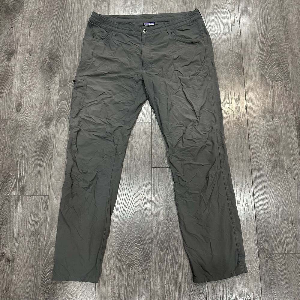 Patagonia Men's Lightweight Hiking Cargo Pants, Size 36